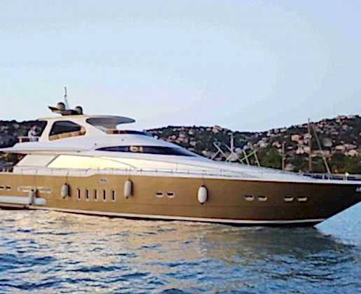 Vedo B Motoryat Kiralama 32 mt, 5 Kabin, 10 Kişi 