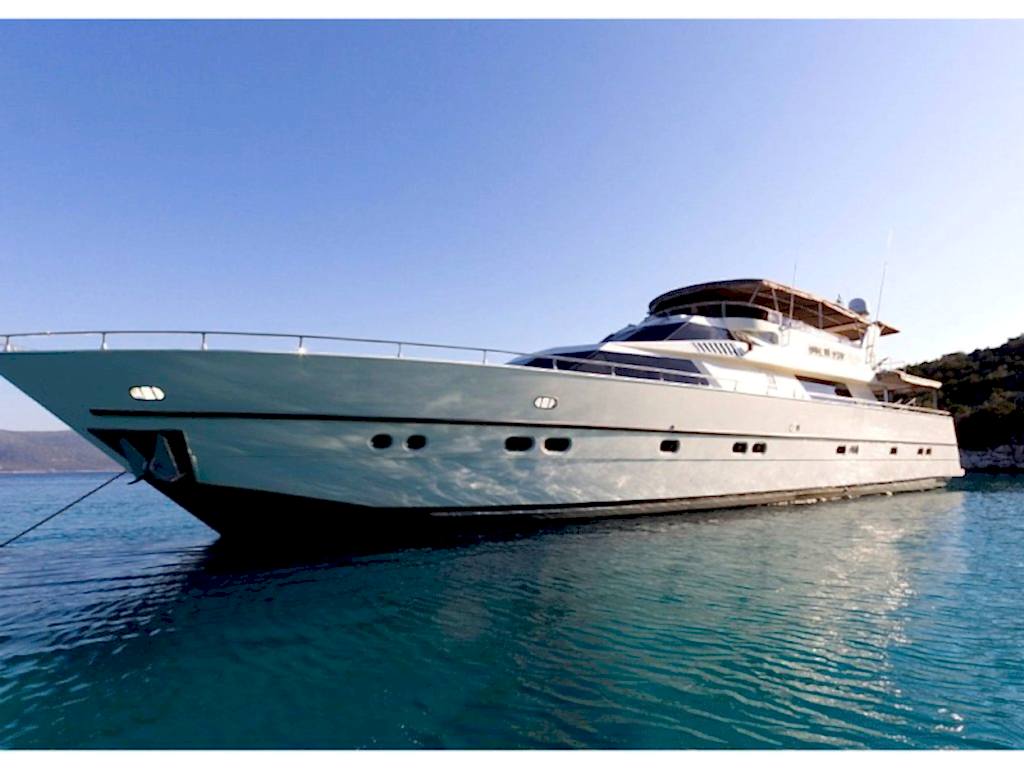 Cantieri Di Pisa Svety Sky Den Motoryat 27 mt,4 Kabin,8 Kişi 