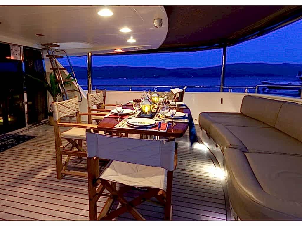 Cantieri Di Pisa Svety Sky Den Motoryat 27 mt,4 Kabin,8 Kişi 