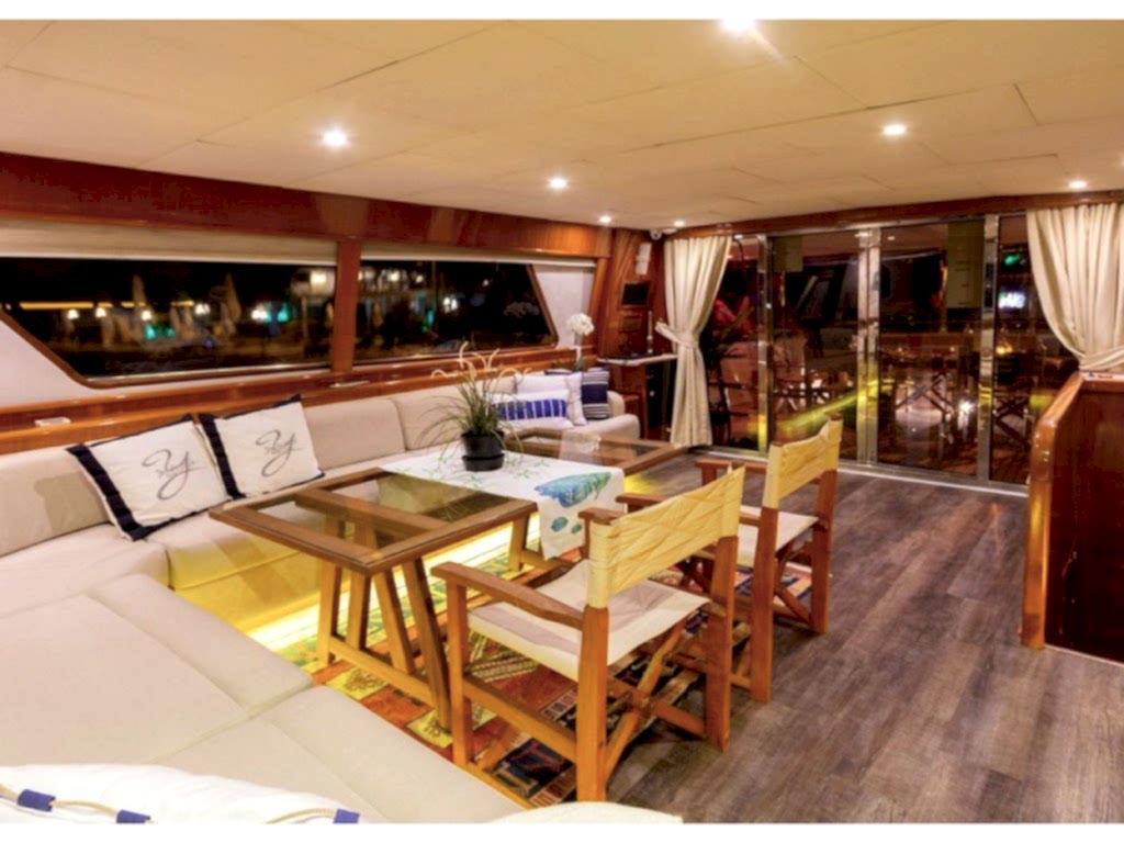 Cantieri Di Pisa Svety Sky Den Motoryat 27 mt,4 Kabin,8 Kişi 