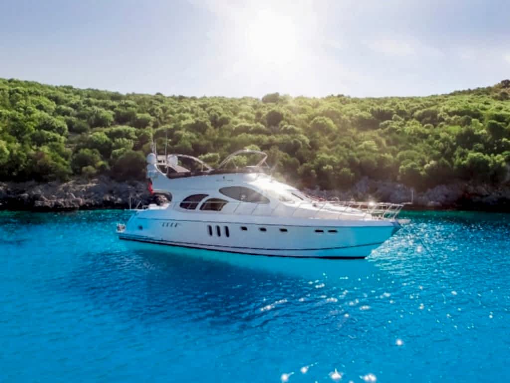 Zeynep Motoryat 22 m,6 Kişi