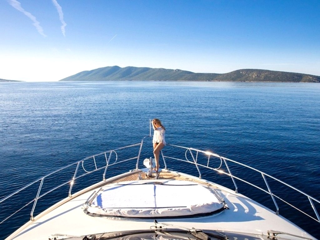 Zeynep Motoryat 22 m,6 Kişi