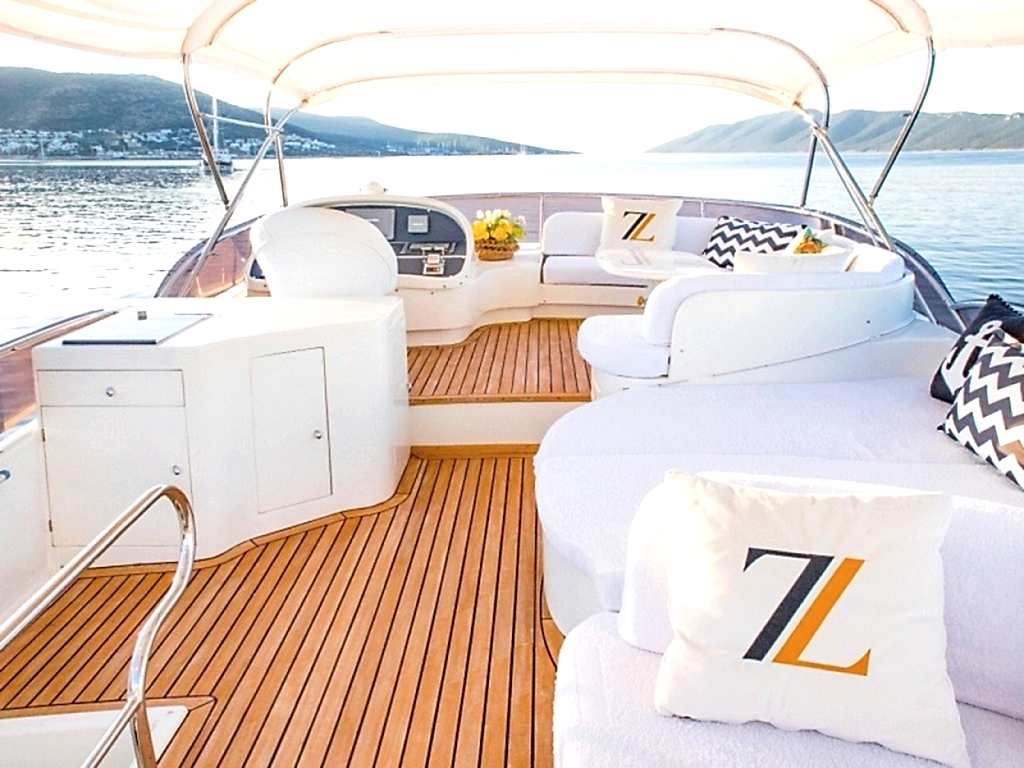 Zeynep Motoryat 22 m,6 Kişi