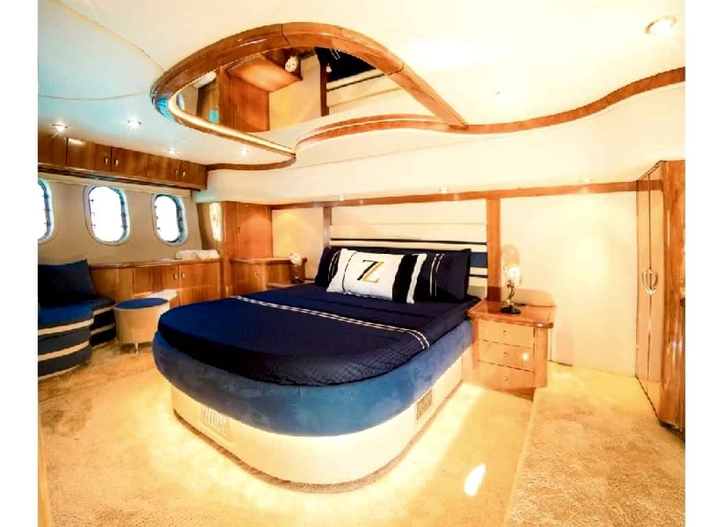 Zeynep Motoryat 22 m,6 Kişi