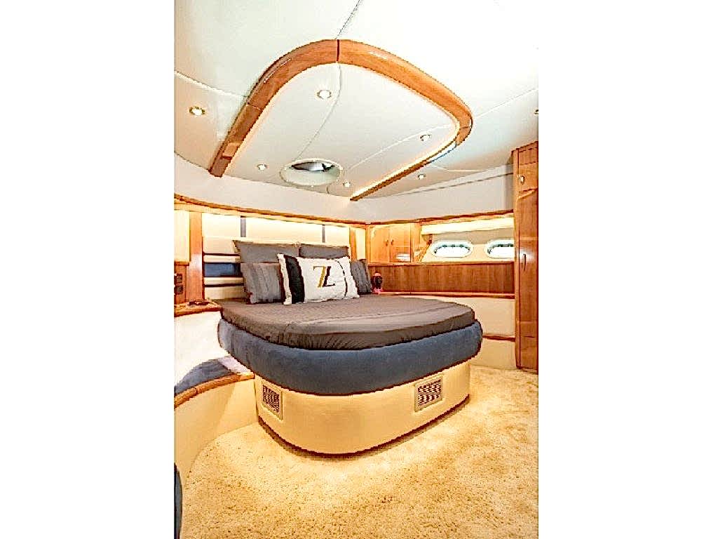 Zeynep Motoryat 22 m,6 Kişi