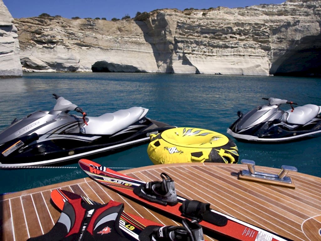 Sea Wolf Motoryat 41 mt,12 Kişi